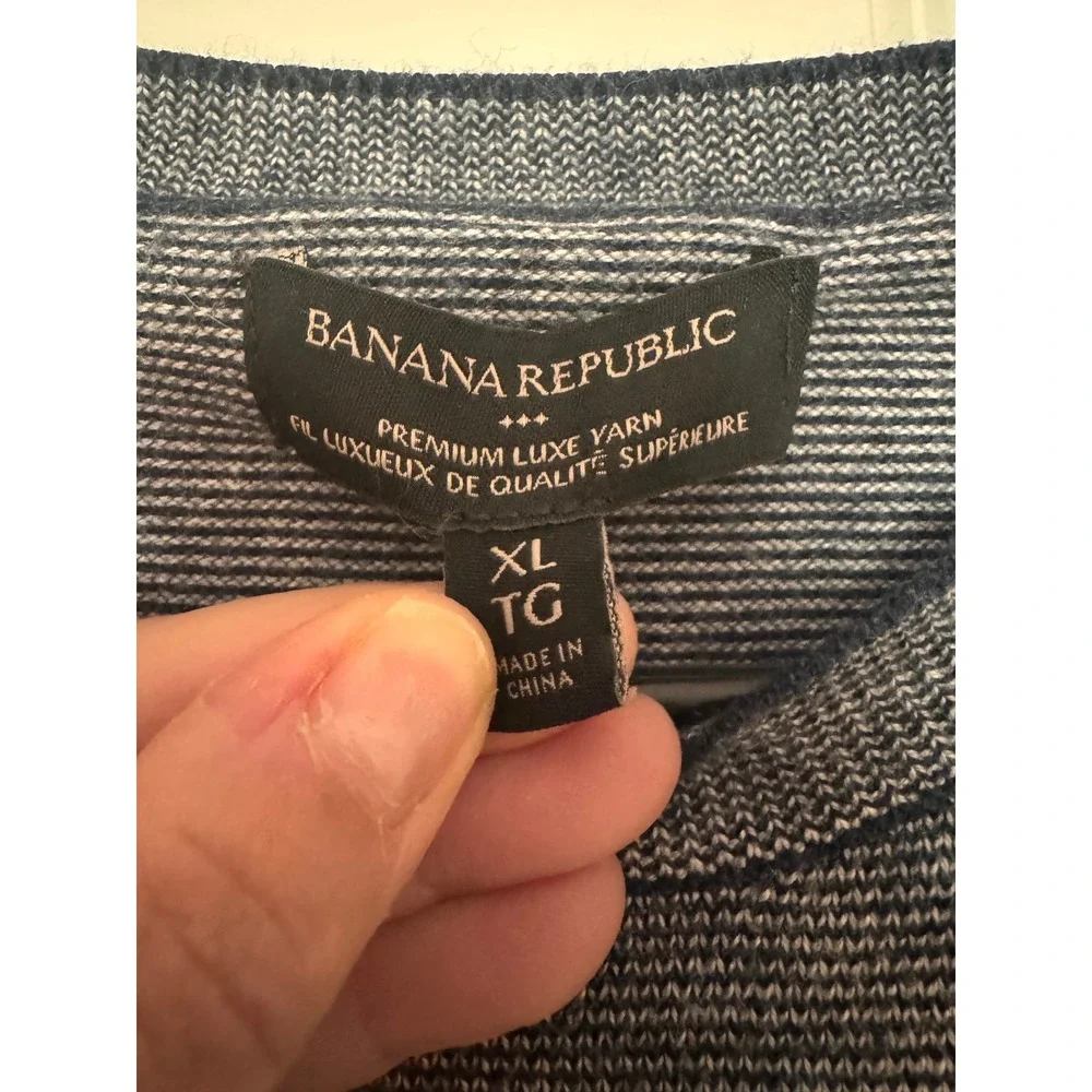 Banana Republic Luxe Yarn Sweater XL Navy White Stripe Silk‎ Cashmere Blend
